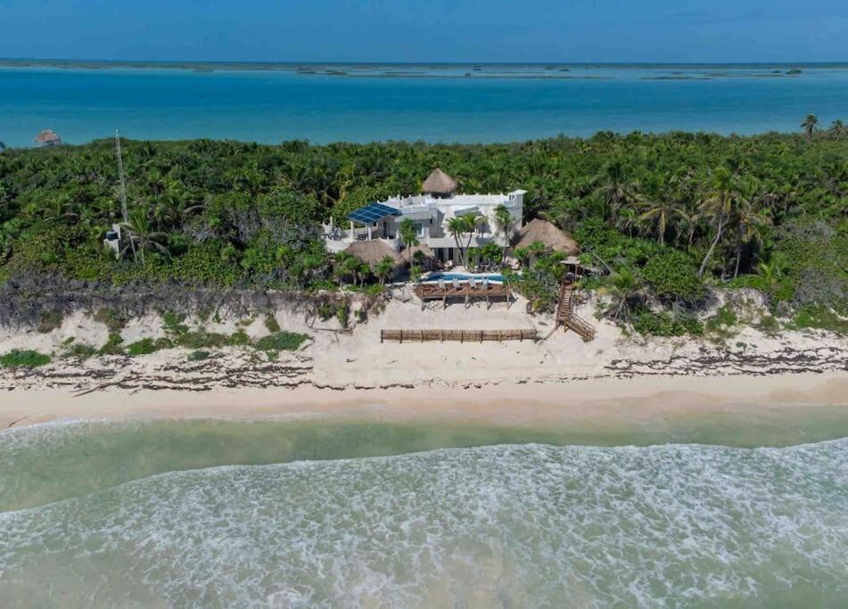 Luxury 5-Br Beachfront Home In Tulum Casa Sofia Gato Exterior photo